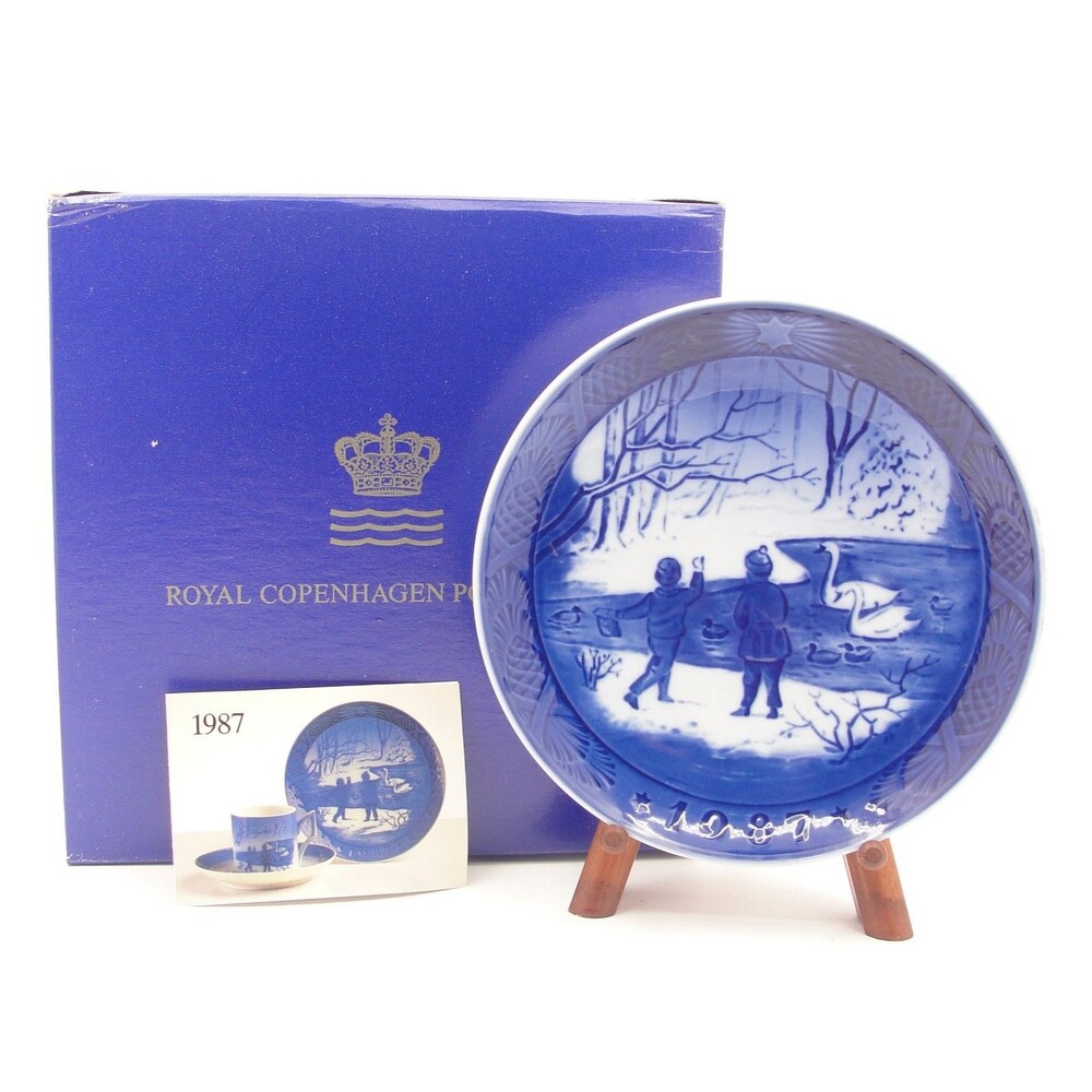 Royal Copenhagen 1987 Christmas Plate Winter Birds Vinterfugle Box Pamphlet